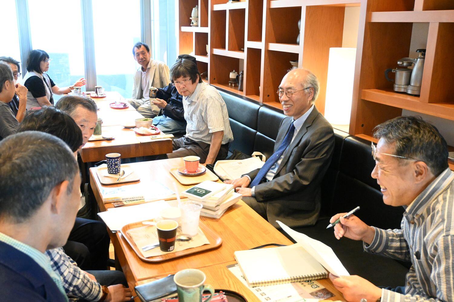 高橋教授を囲んだ茶話会