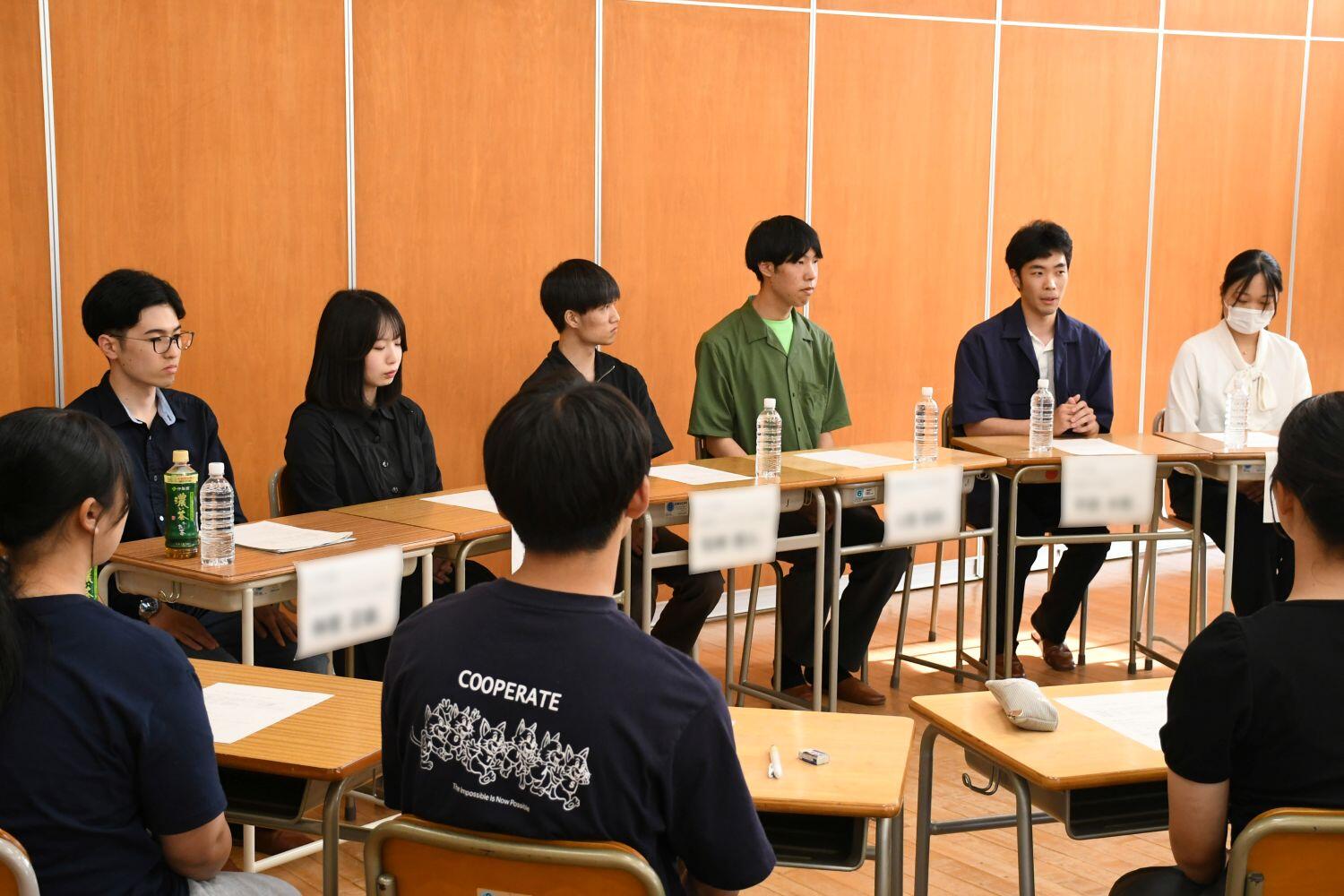 座談会の様子